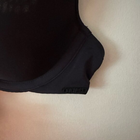 SKIMS Black Bras Collection Intimates Sleepwear - Picture 3 of 4